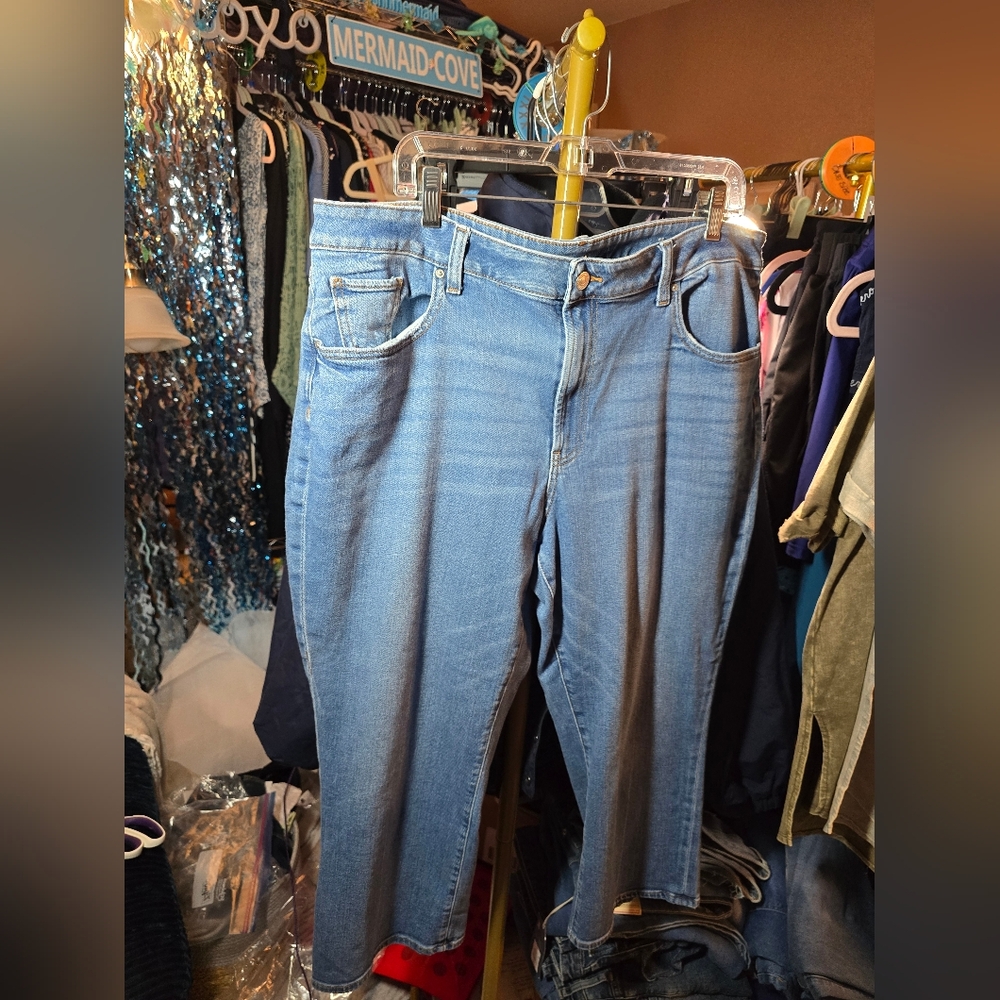 Sz 18 Preloved CHICOS(Sz3.5)High Rise Cropped Flare Jeans Cotton/Span